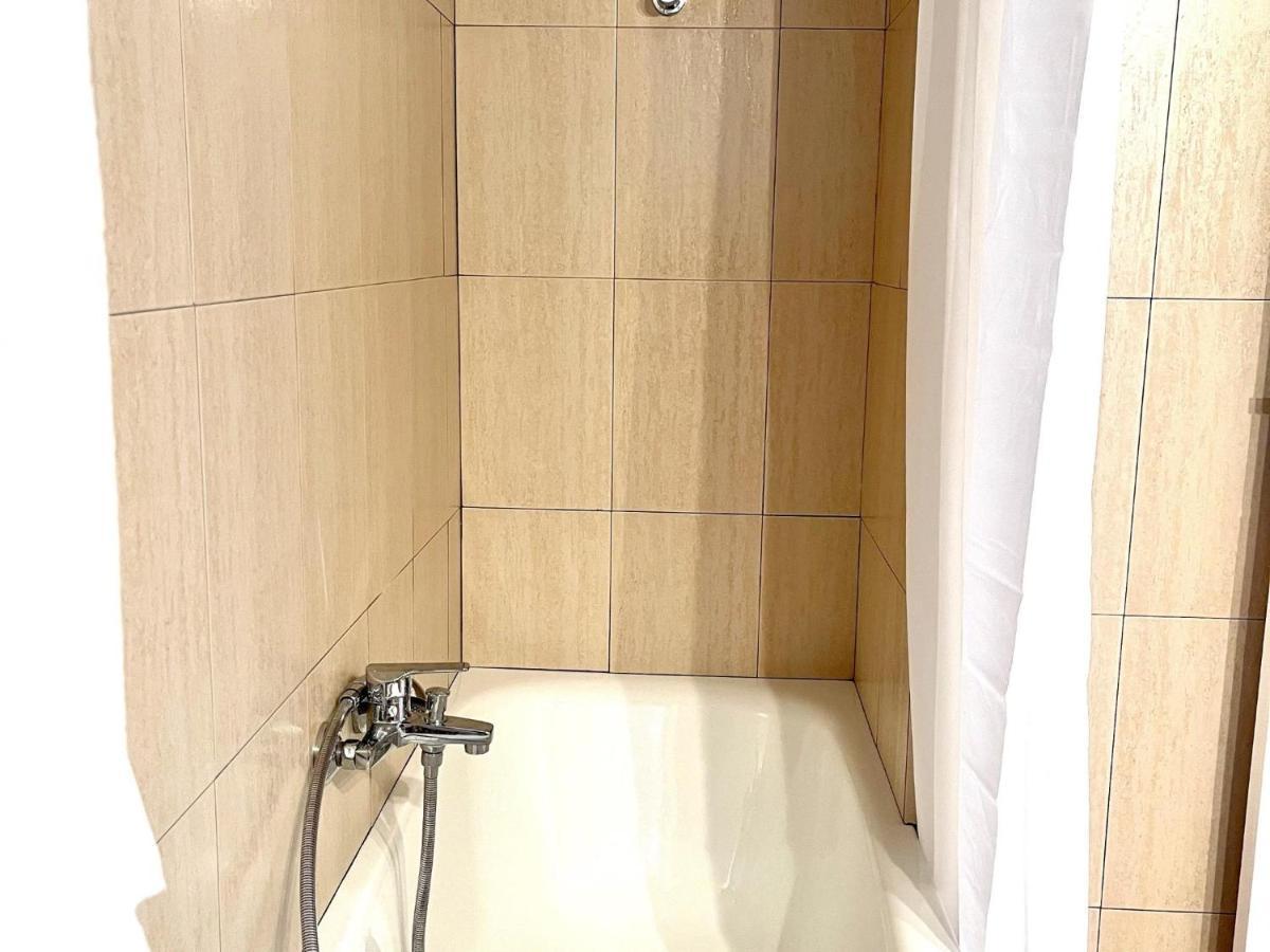 Apartbeach Cye 6 Climatizado Y Junto Playa Salou Bagian luar foto